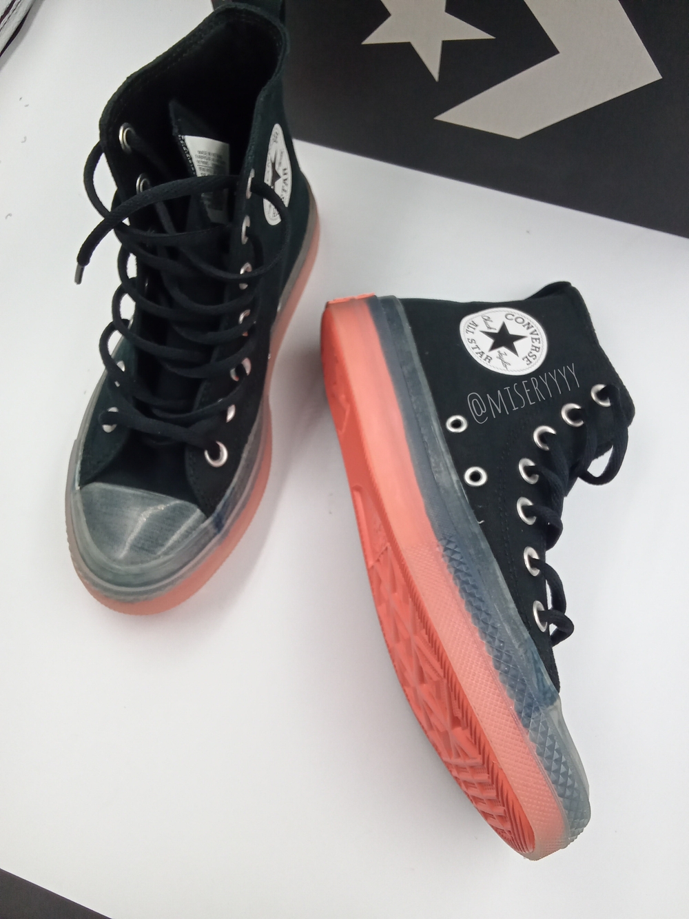 NIB Converse - Picture 5 of 6